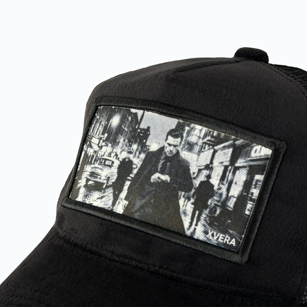 Dark Street Style – Svart Velvet Truckerkeps