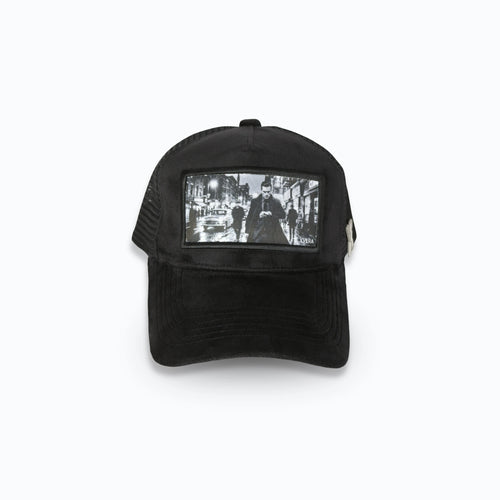 Dark Street Style – Svart Velvet Truckerkeps